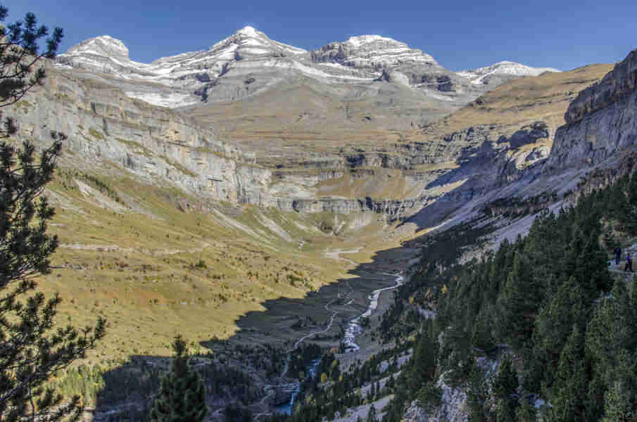 Huesca - parque nacional de Ordesa y Monte Perdido - valle de Ordesa 95 - faja de Pelay - circo de Soaso.jpg